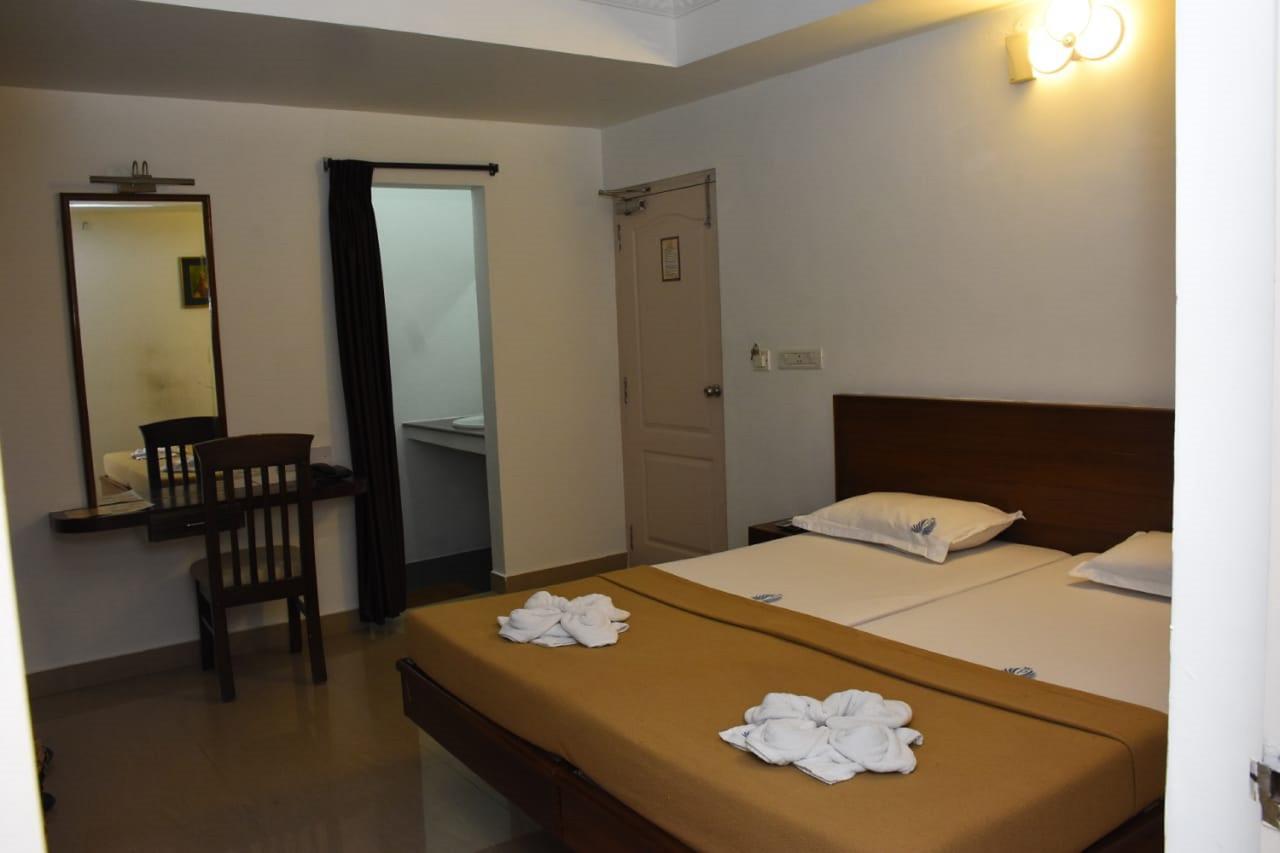 ปาลาเซียล ปอนดิ Hotel ปอนดิเชอรี ภายนอก รูปภาพ